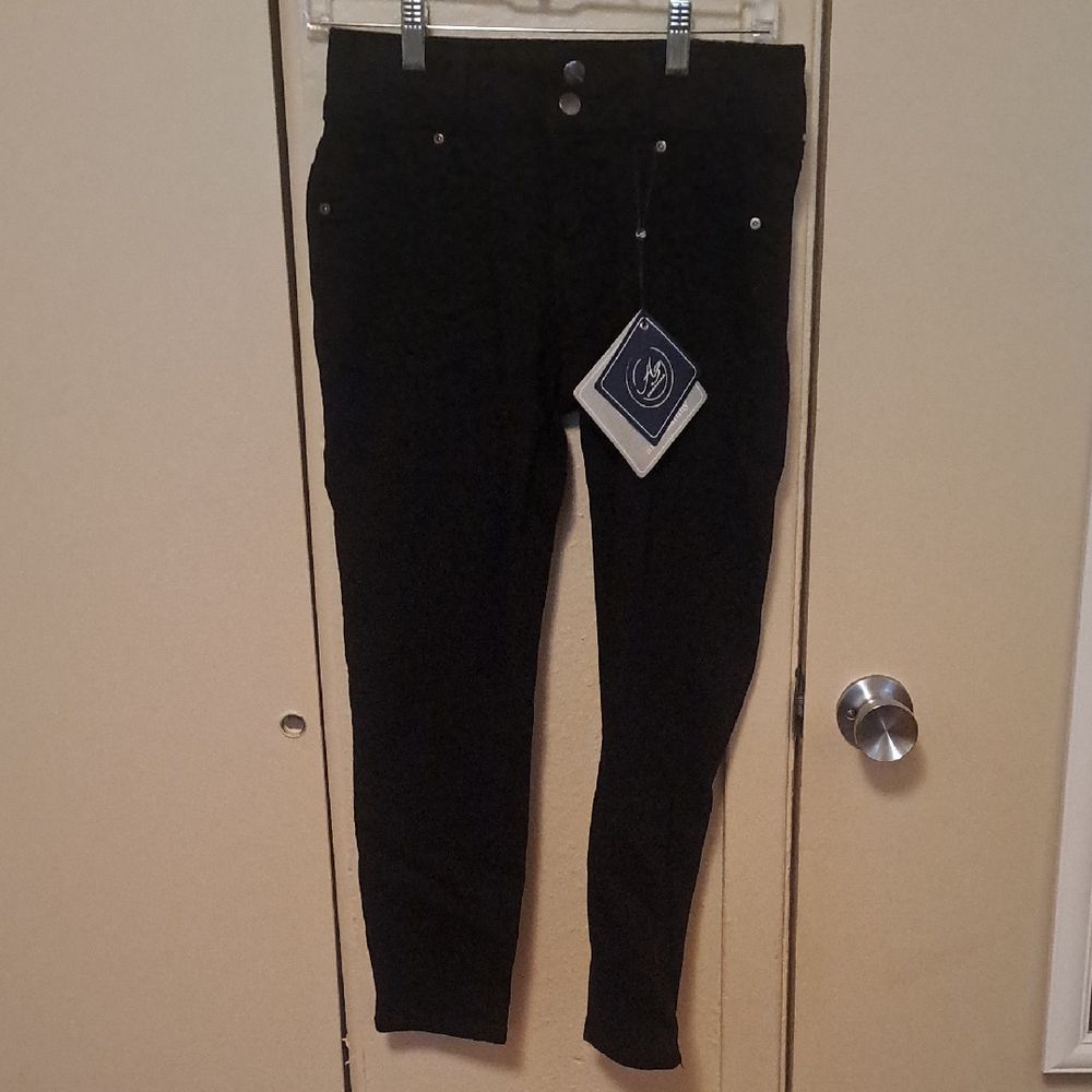 Elegant Black Skinny Jeans for Women